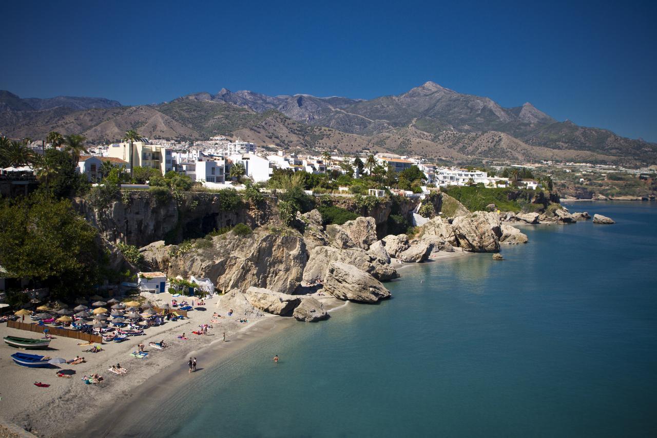 Apartamentos Manuel Martin Nerja Exterior photo