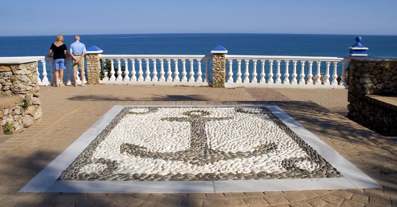 Apartamentos Manuel Martin Nerja Exterior photo